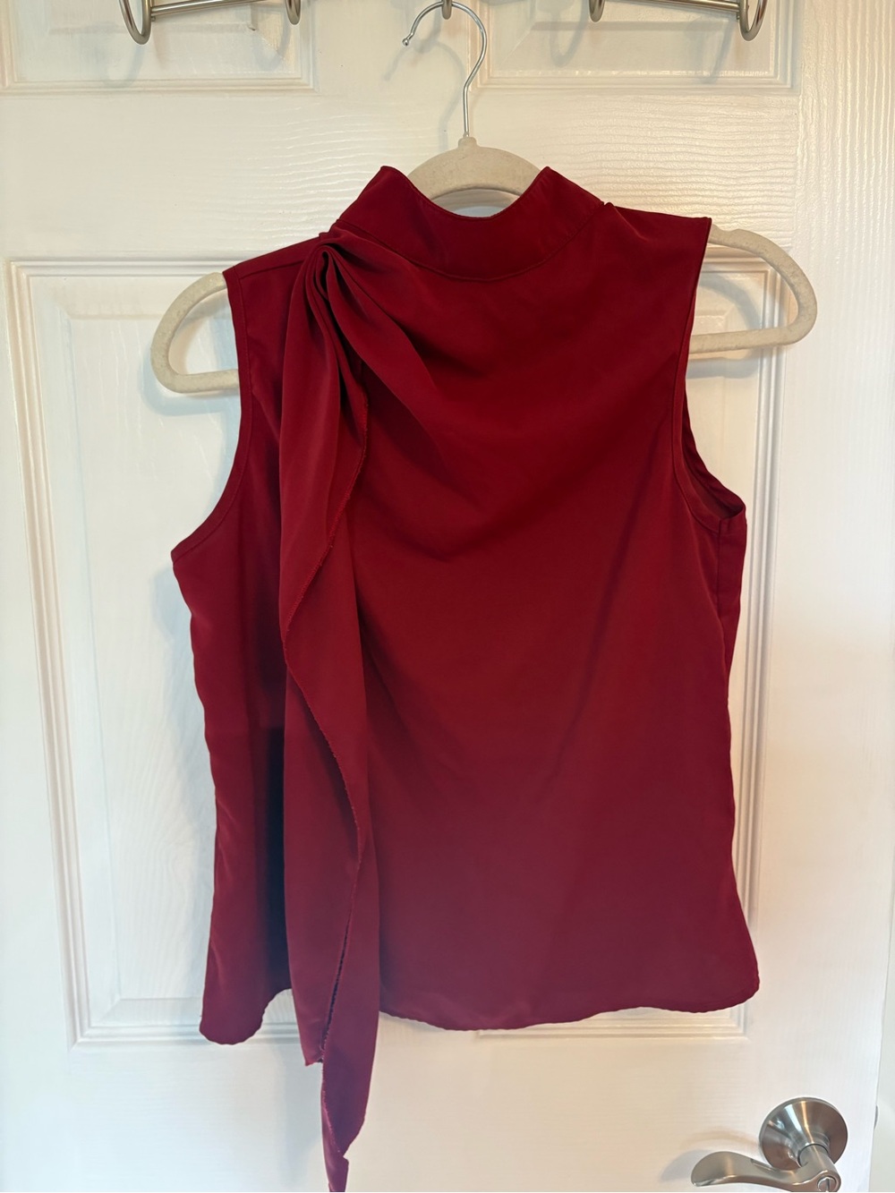 SHEIN Red Sleeveless Mock Neck Tie-Accent Camisole